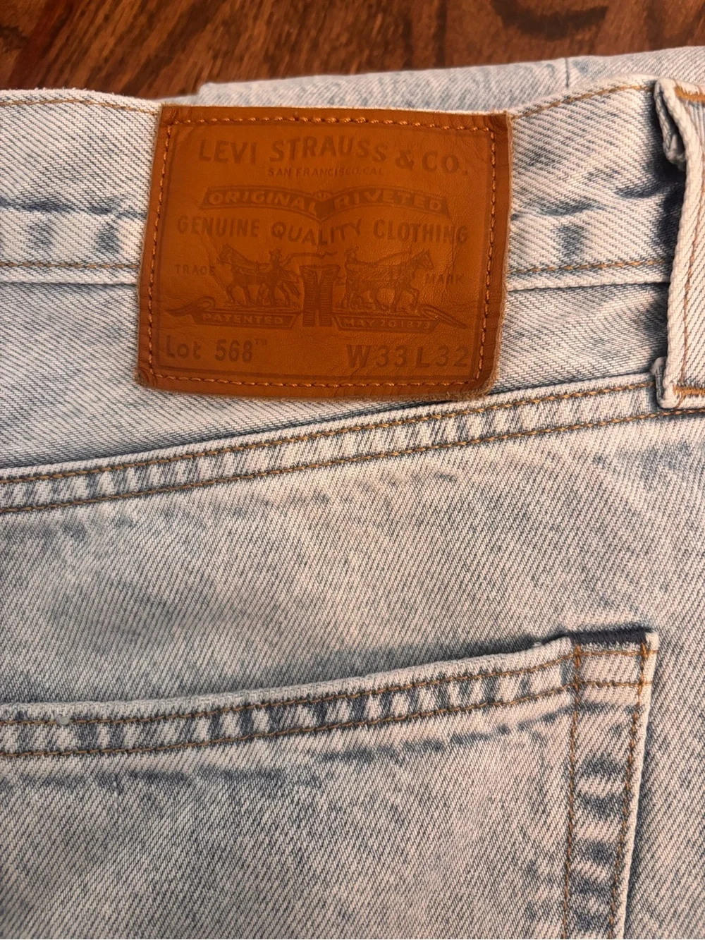 Levi's 568 - Men's Light Blue Relaxed Fit Jeans
